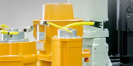 servomotors thumb